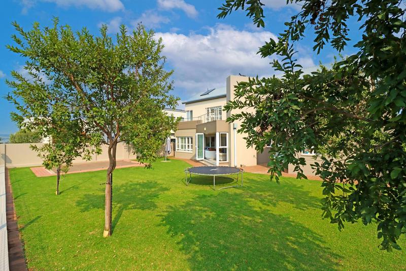 4 Bedroom Property for Sale in Midstream Ridge Gauteng