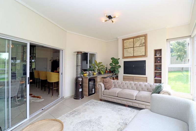 4 Bedroom Property for Sale in Midstream Ridge Gauteng