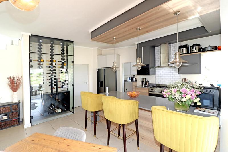 4 Bedroom Property for Sale in Midstream Ridge Gauteng