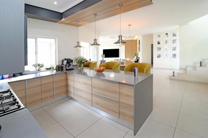 4 Bedroom Property for Sale in Midstream Ridge Gauteng