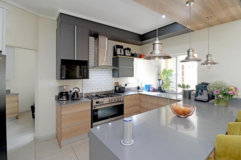 4 Bedroom Property for Sale in Midstream Ridge Gauteng