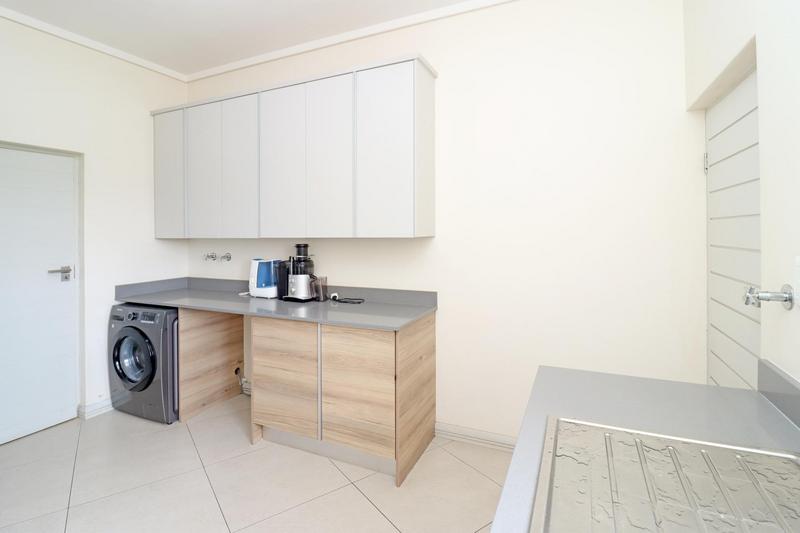 4 Bedroom Property for Sale in Midstream Ridge Gauteng
