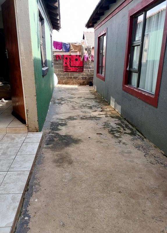 2 Bedroom Property for Sale in Bram Fischerville Gauteng