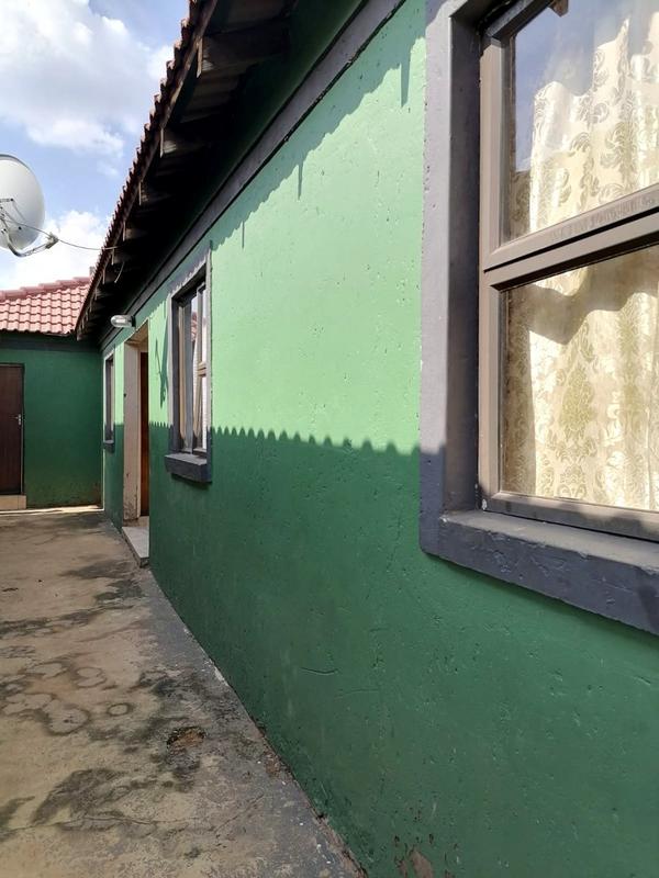 2 Bedroom Property for Sale in Bram Fischerville Gauteng