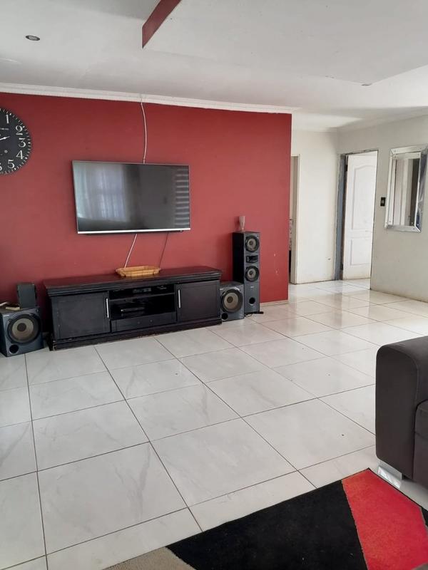 2 Bedroom Property for Sale in Bram Fischerville Gauteng