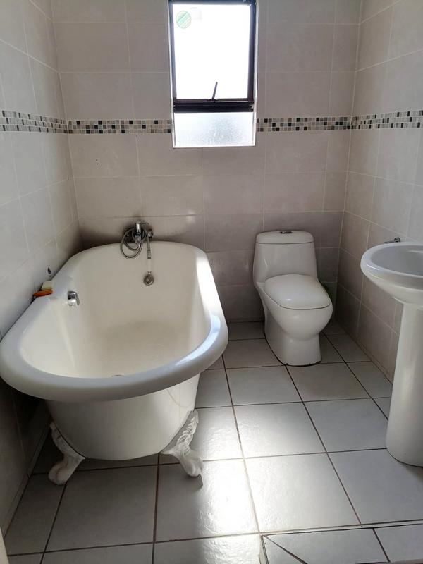 2 Bedroom Property for Sale in Bram Fischerville Gauteng