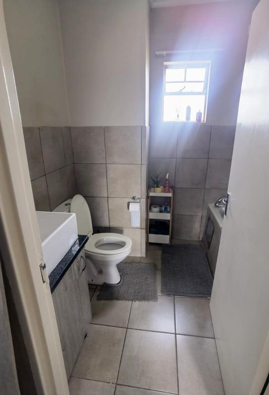 2 Bedroom Property for Sale in Fleurhof Gauteng