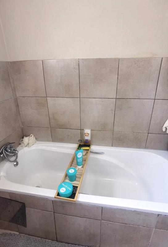 2 Bedroom Property for Sale in Fleurhof Gauteng