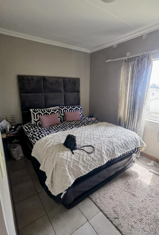 2 Bedroom Property for Sale in Fleurhof Gauteng