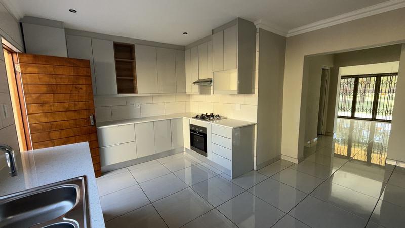 5 Bedroom Property for Sale in Van Riebeeck Park Gauteng