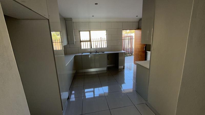 5 Bedroom Property for Sale in Van Riebeeck Park Gauteng