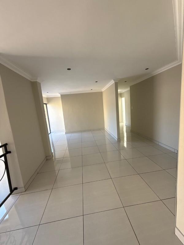 5 Bedroom Property for Sale in Van Riebeeck Park Gauteng