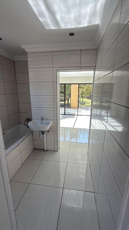 5 Bedroom Property for Sale in Van Riebeeck Park Gauteng