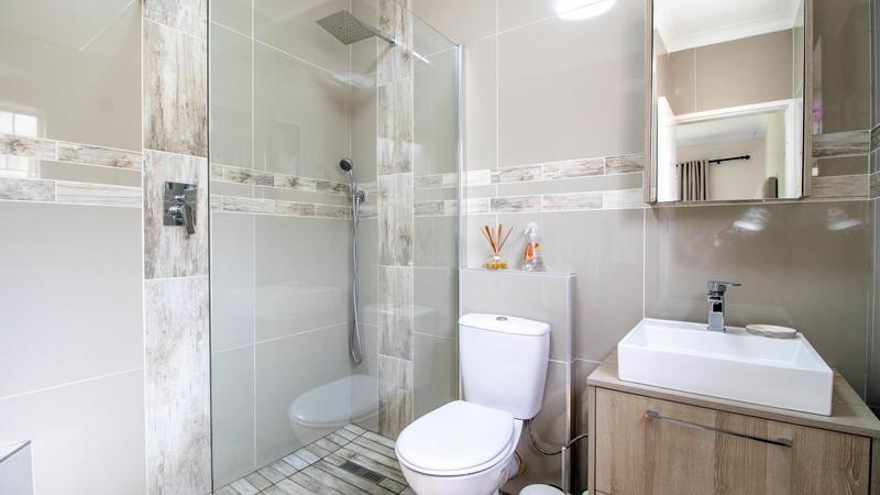 3 Bedroom Property for Sale in Buurendal Gauteng