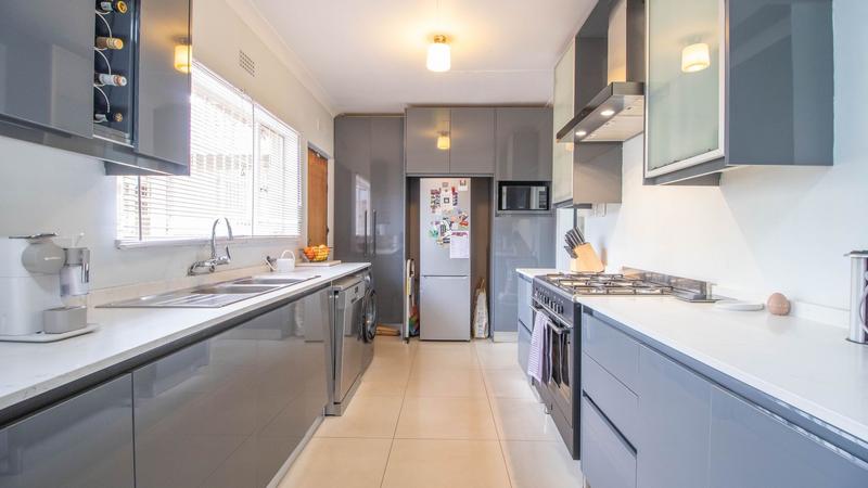 3 Bedroom Property for Sale in Buurendal Gauteng