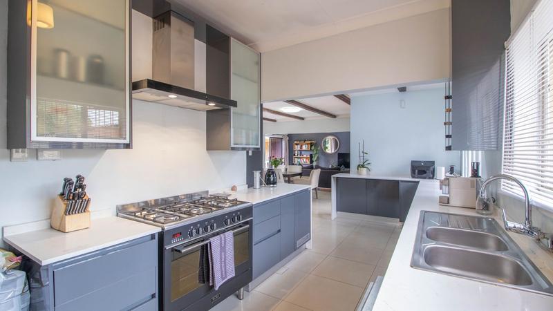 3 Bedroom Property for Sale in Buurendal Gauteng