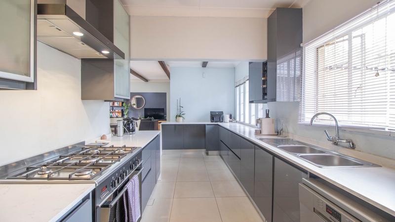 3 Bedroom Property for Sale in Buurendal Gauteng