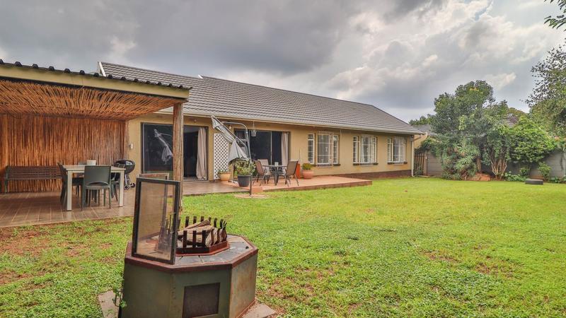 3 Bedroom Property for Sale in Buurendal Gauteng