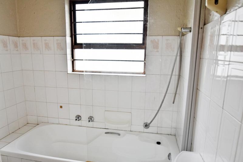 1 Bedroom Property for Sale in Paulshof Gauteng