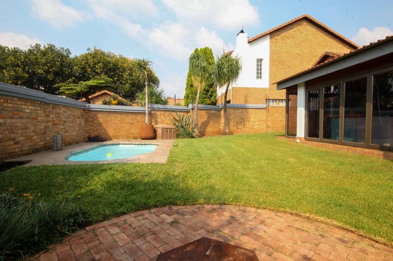 4 Bedroom Property for Sale in Wierda Park Gauteng