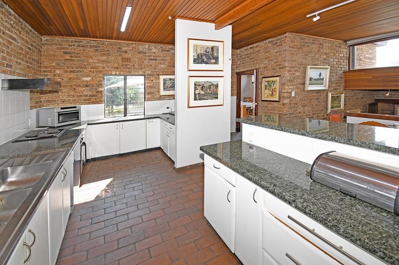 7 Bedroom Property for Sale in Parkmore Gauteng
