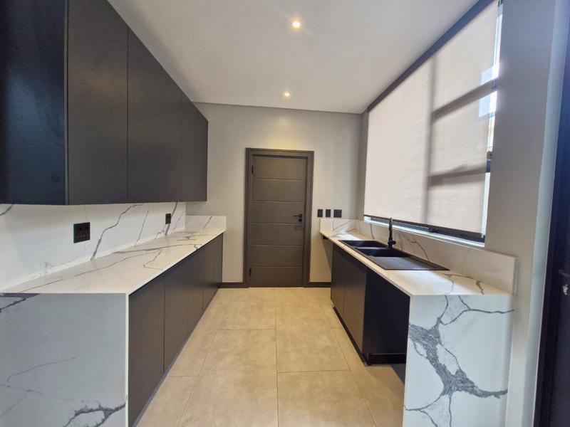 To Let 3 Bedroom Property for Rent in Lakefield Gauteng