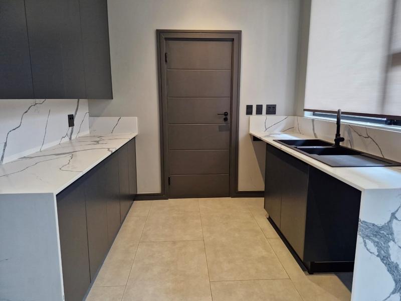 To Let 3 Bedroom Property for Rent in Lakefield Gauteng