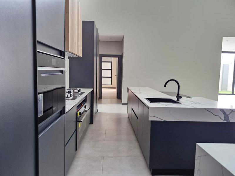To Let 3 Bedroom Property for Rent in Lakefield Gauteng
