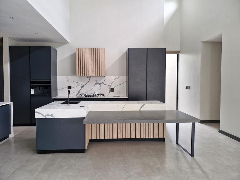 To Let 3 Bedroom Property for Rent in Lakefield Gauteng