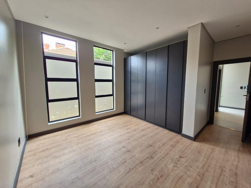 To Let 3 Bedroom Property for Rent in Lakefield Gauteng