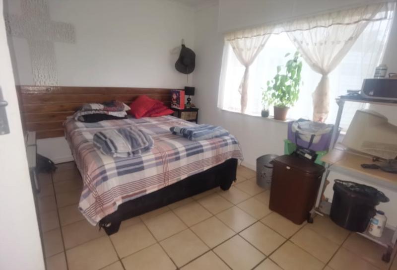 5 Bedroom Property for Sale in Strubenvale Gauteng