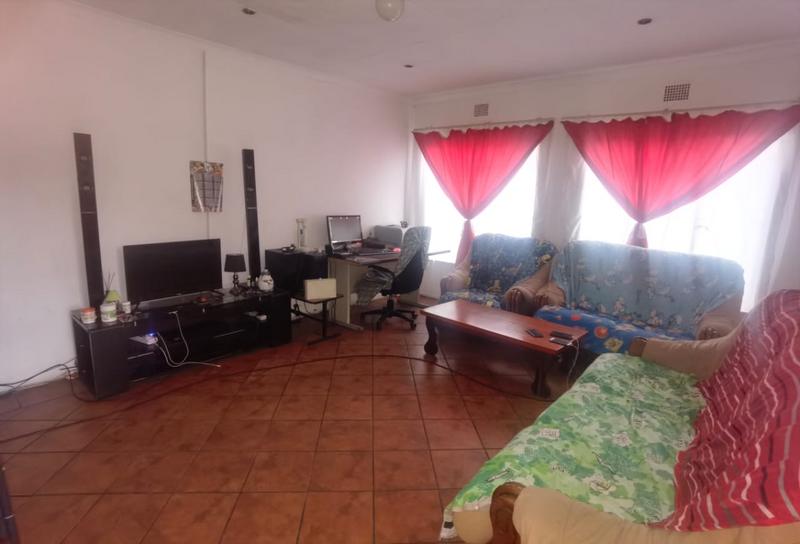 5 Bedroom Property for Sale in Strubenvale Gauteng