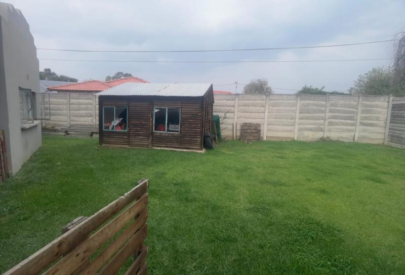 5 Bedroom Property for Sale in Strubenvale Gauteng