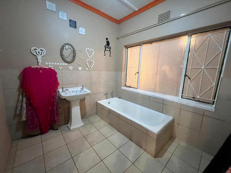 5 Bedroom Property for Sale in Brenthurst Gauteng