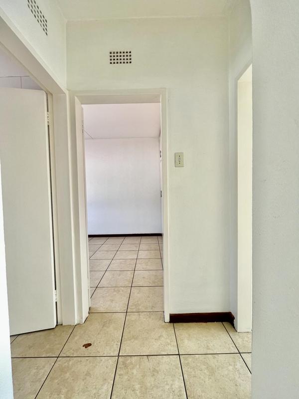 To Let 2 Bedroom Property for Rent in Wendywood Gauteng