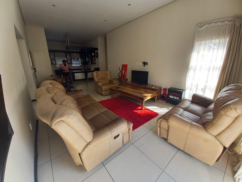 To Let 3 Bedroom Property for Rent in Vanderbijlpark SE 10 Gauteng