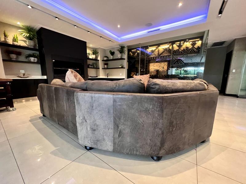 5 Bedroom Property for Sale in Midstream Ridge Gauteng
