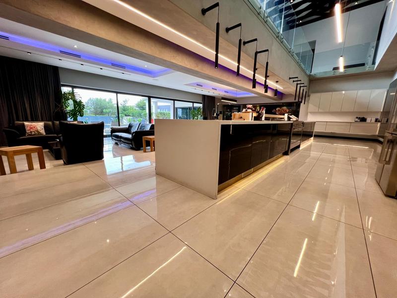 5 Bedroom Property for Sale in Midstream Ridge Gauteng