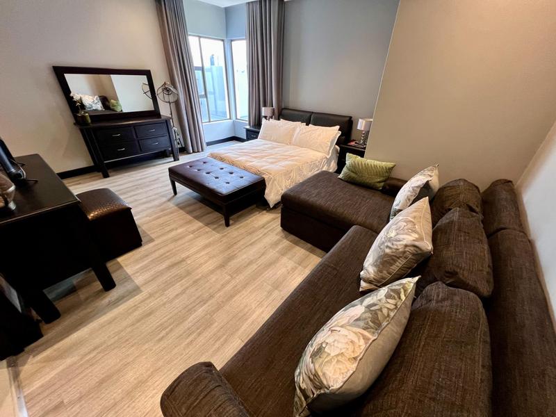 5 Bedroom Property for Sale in Midstream Ridge Gauteng