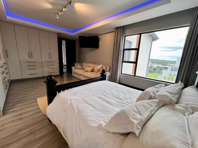 5 Bedroom Property for Sale in Midstream Ridge Gauteng