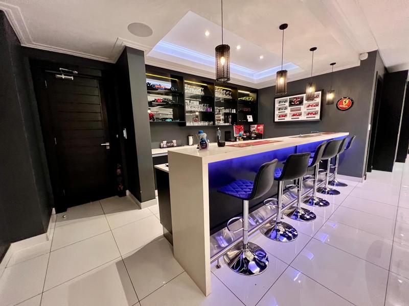 5 Bedroom Property for Sale in Midstream Ridge Gauteng