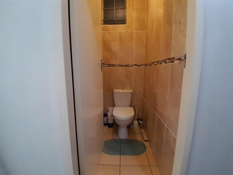 2 Bedroom Property for Sale in Florida Gauteng