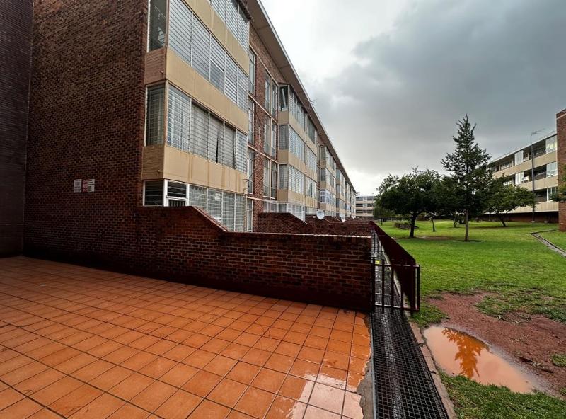 2 Bedroom Property for Sale in Florida Gauteng
