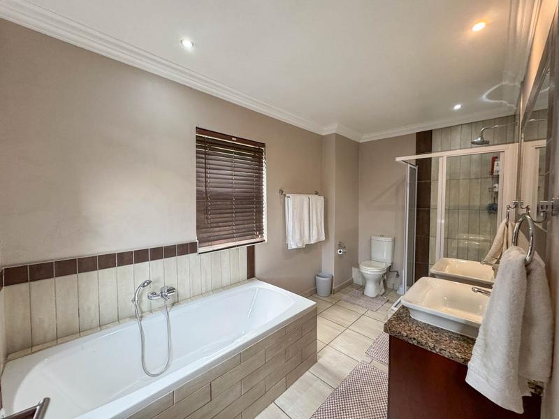 4 Bedroom Property for Sale in Midstream Hill Gauteng