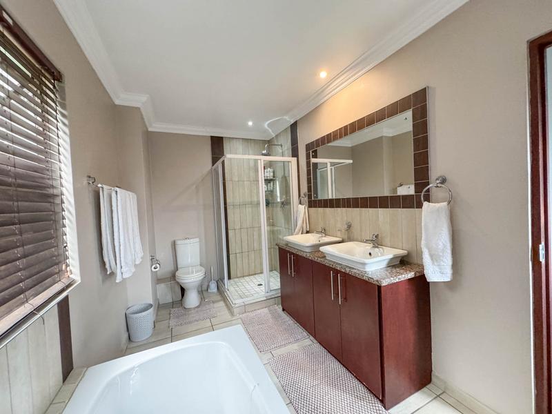 4 Bedroom Property for Sale in Midstream Hill Gauteng