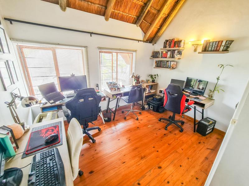 2 Bedroom Property for Sale in Sunninghill Gauteng