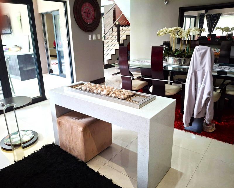 6 Bedroom Property for Sale in Midstream Estate Gauteng