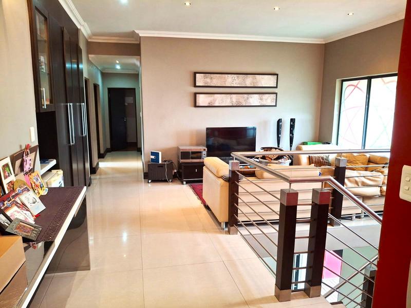 6 Bedroom Property for Sale in Midstream Estate Gauteng