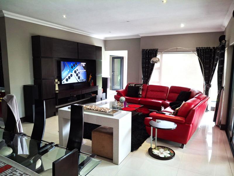 6 Bedroom Property for Sale in Midstream Estate Gauteng