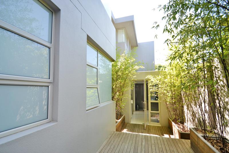 To Let 2 Bedroom Property for Rent in Morningside Gauteng